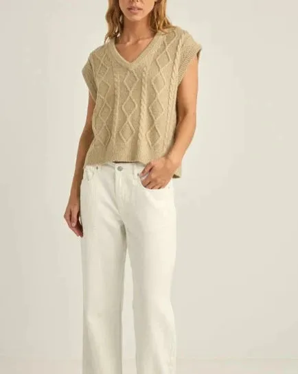 Juni Sweater Vest in Latte