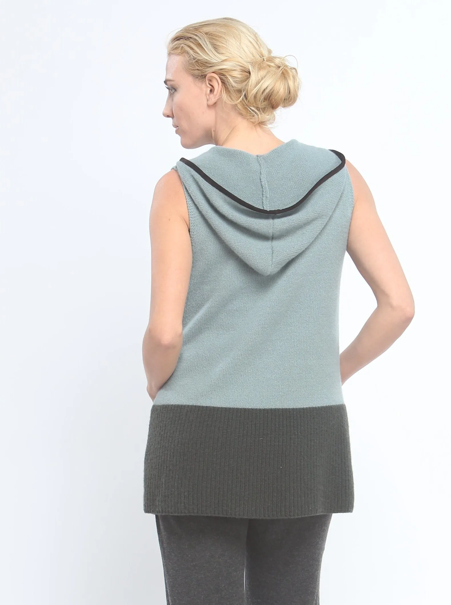 Two Tone Zipped Hoodie Vest